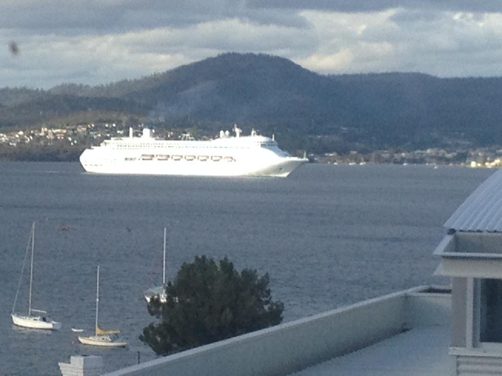 Villa Reflections On The Bay Hobart Zimmer foto